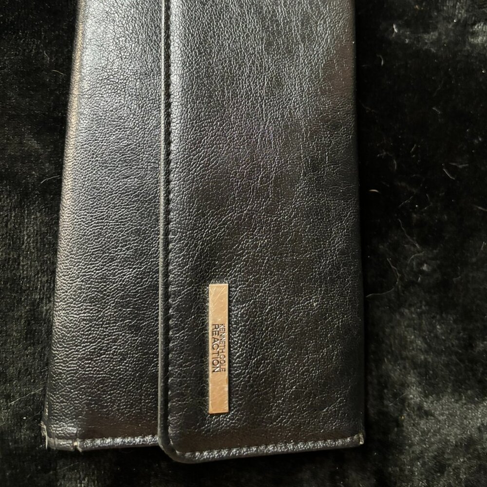 Kenneth Cole Reaction Black Leather Wallet
